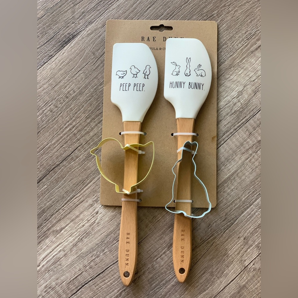 New Rae Dunn Spring Easter Bunny Cookie cutter Spatula Set